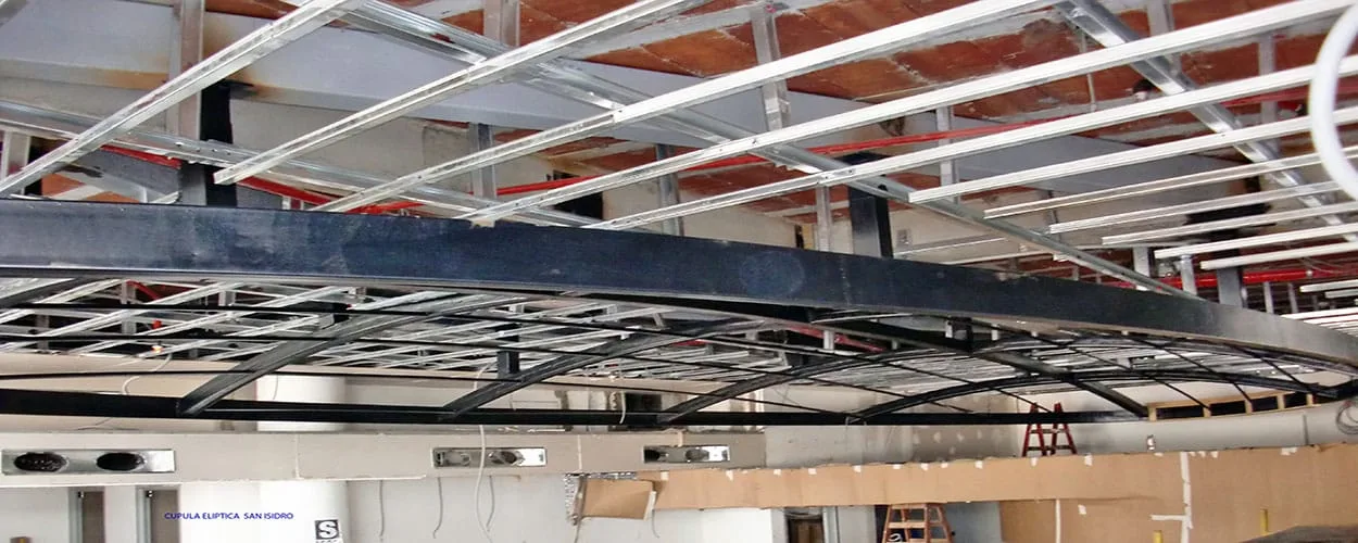 Cúpula Elíptica en Acero y Policarbonato - Proyecto de Estructuras Metálicas en Lima Corporación EIMAHR