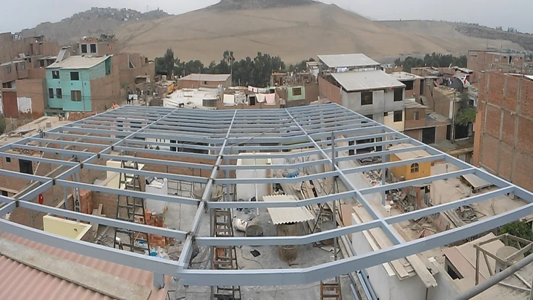 Nave Industrial con Tijerales en Acero ASTM A36 - Proyecto de Estructuras Metálicas en Lima Corporación EIMAHR