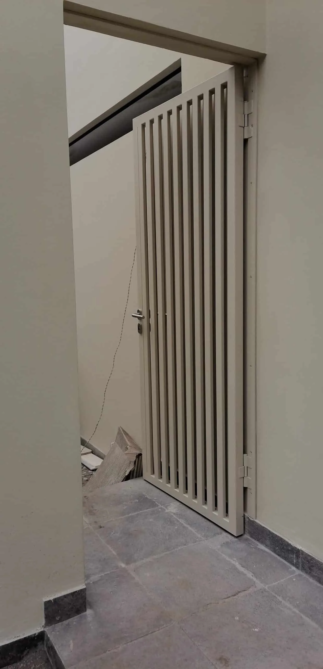 Puertas Enrollables de Acero Galvanizado - Carpintería Metálica y Puertas Blindadas en Lima